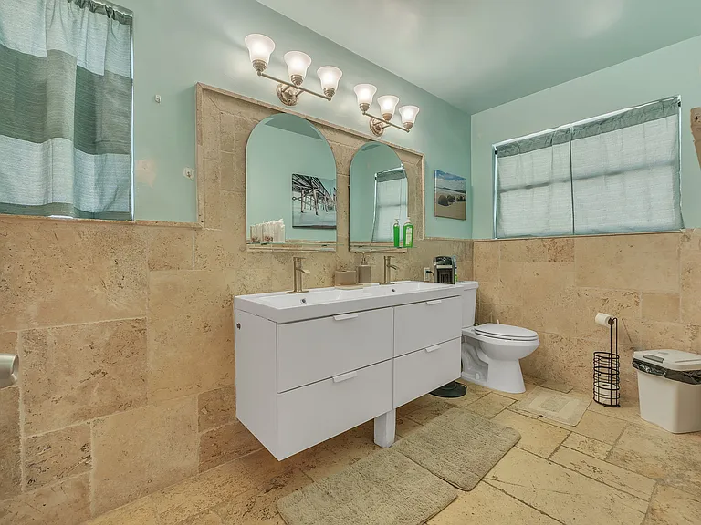 135 Park Ave — Photo 19