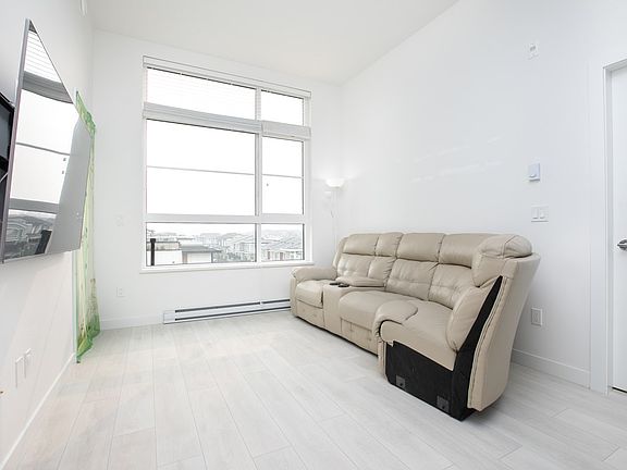 3rd image of 20829 77a Ave #512
