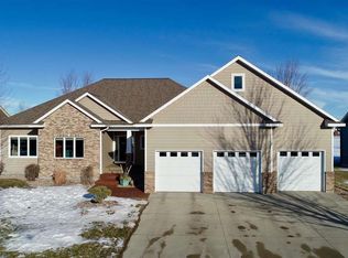 2314 Balsam Dr, North Mankato, MN 56003
