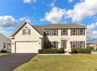 35 Nace Dr, Hanover, PA 17331