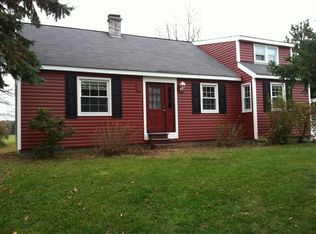 35 Schoolhouse Rd, Nassau, NY 12123