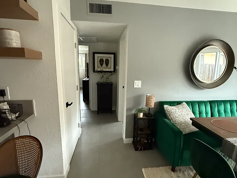 2604 Latham Dr — Photo 9