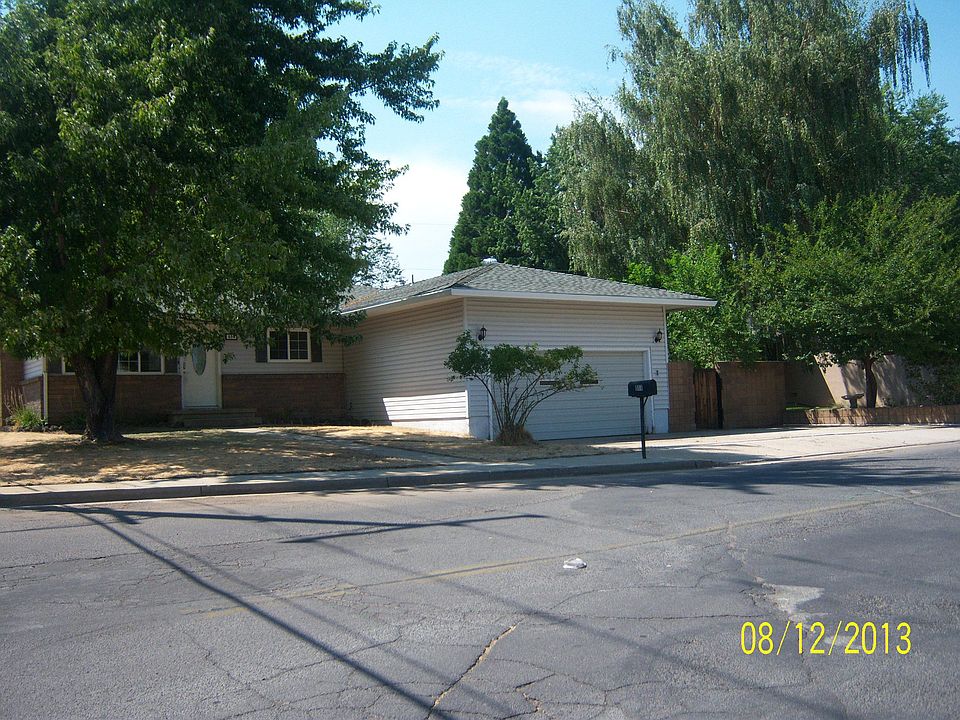 1st image of 800 Paiute Ln