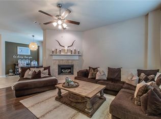 7120 Belteau Ln, Dallas, TX 75227