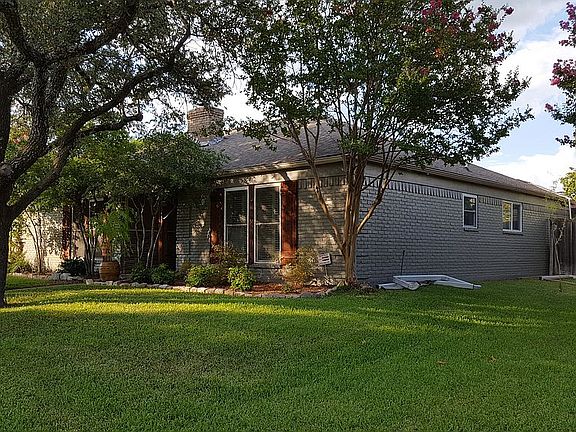 3rd image of 3012 Bandolino Ln