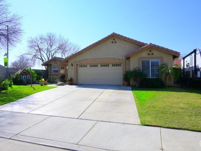 8015 Jackstraw St, Bakersfield, CA, 93307