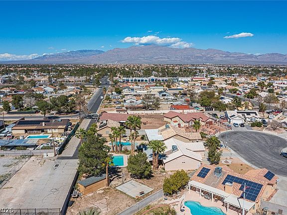 4th image of 4467 Valley Regal Way