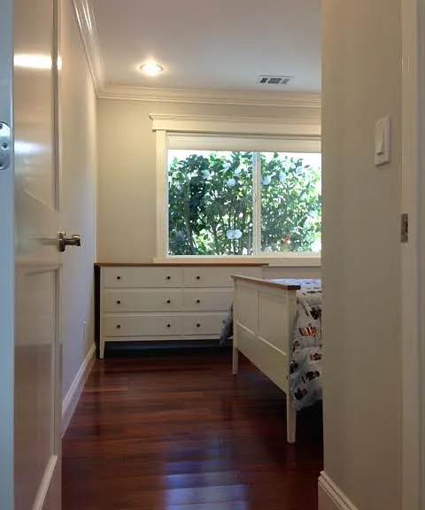 1079 Embarcadero Rd — Photo 4