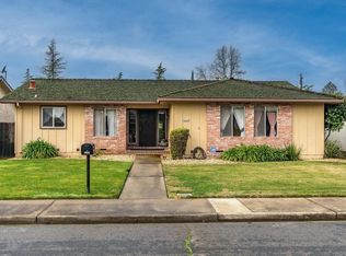 2213 Gateway Cir, Lodi, CA 95240