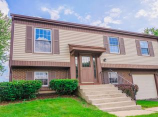 266 Jackson Ct, Bartlett, IL 60103