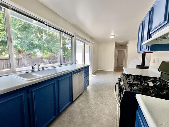 4th image of 5009 Maiden Lane