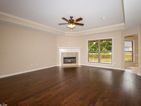 5th image of 9401 Cliffside Dr