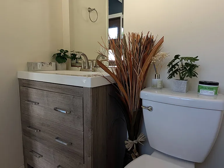 714 W Montclaire Ave — Photo 11