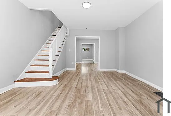 3 bed, $2,100 — Photo 3