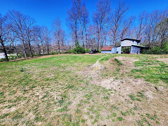 3rd image of 8847 Pleasant Hill Rd