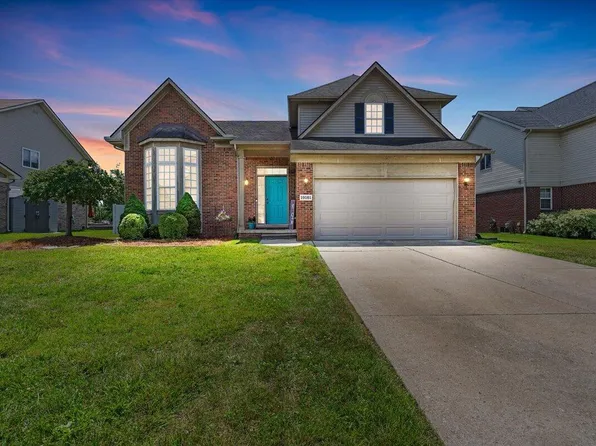 19161 Cecelia St, Rockwood, MI 48173