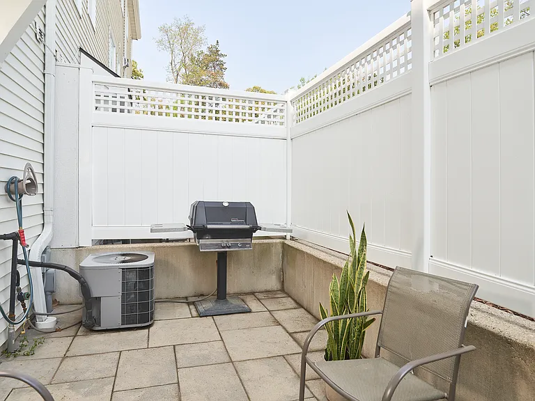 2055 Lake St #5 — Photo 12