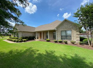 507 W Longview Dr, New Albany, MS 38652