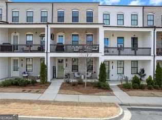 141 Harlow Cir, Roswell, GA 30076