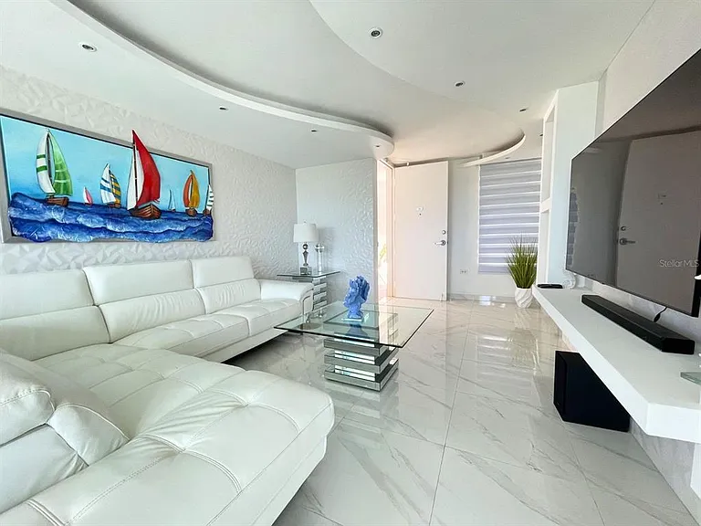 DN-301 Ocean Club At Seven Seas — Photo 4