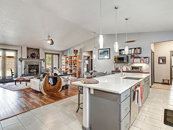 5th image of 12605 Osito Ct NE