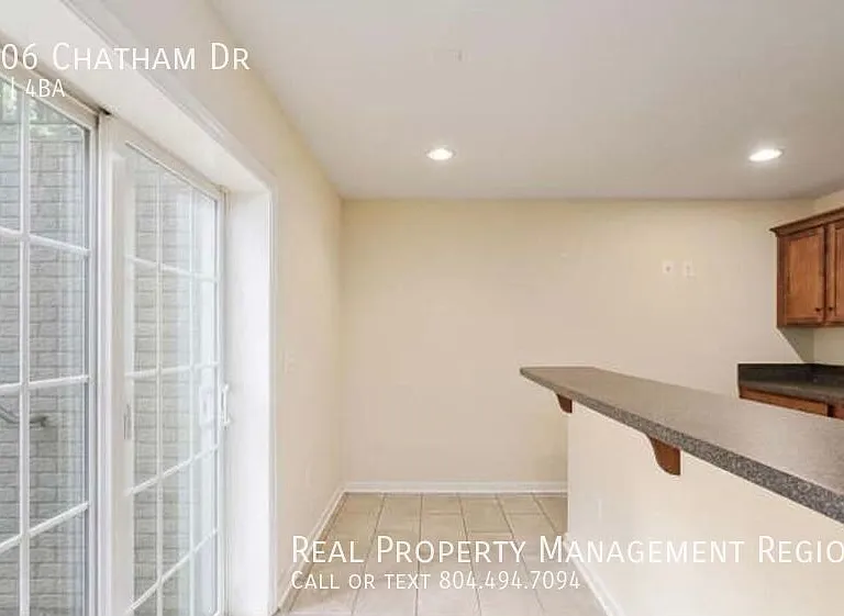 4306 Chatham Dr — Photo 10