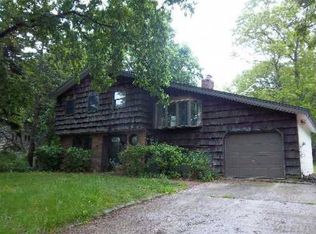 156 John St, Hauppauge, NY 11788