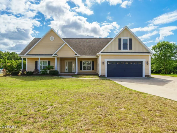 225 Morada Bay Drive, Newport, NC 28570