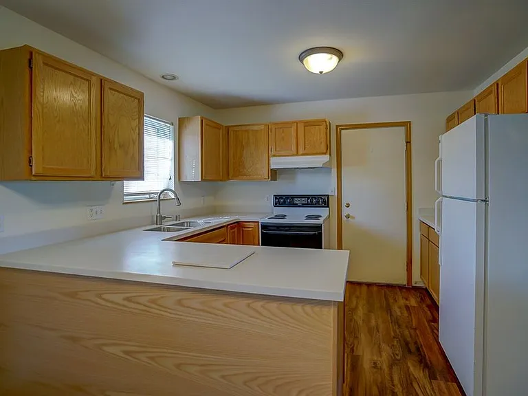 236 Harbour Town Dr — Photo 13
