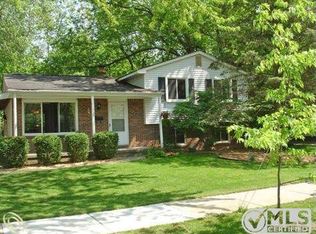 2725 Hampshire Rd, Ann Arbor, MI 48104