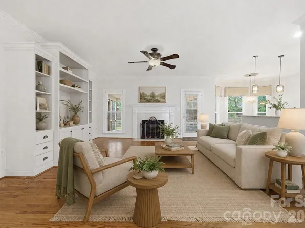 1423 Porch Swing Ln, Matthews, NC 28104