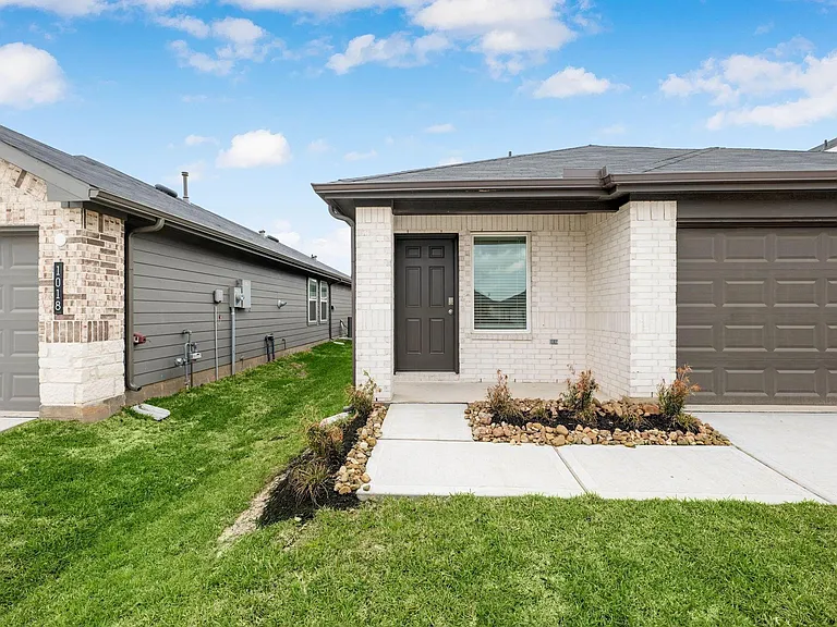 1014 Riesling Summit Ln — Photo 2