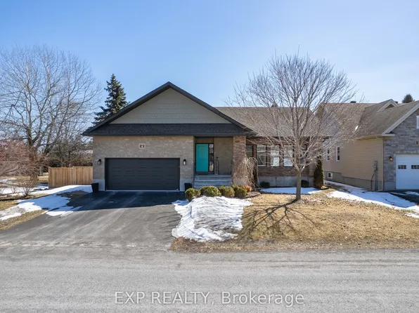 4 Provost St, North Stormont, ON K0A 1R0