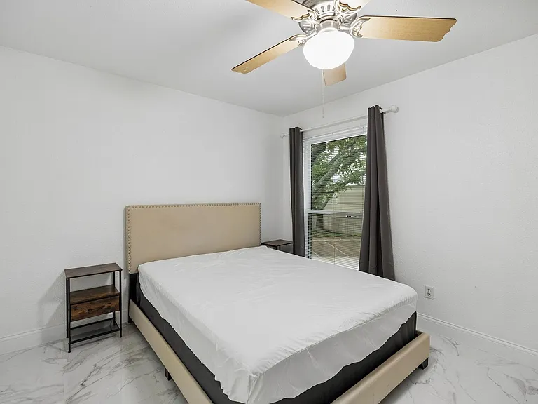 2601 Augusta Dr #14 — Photo 8