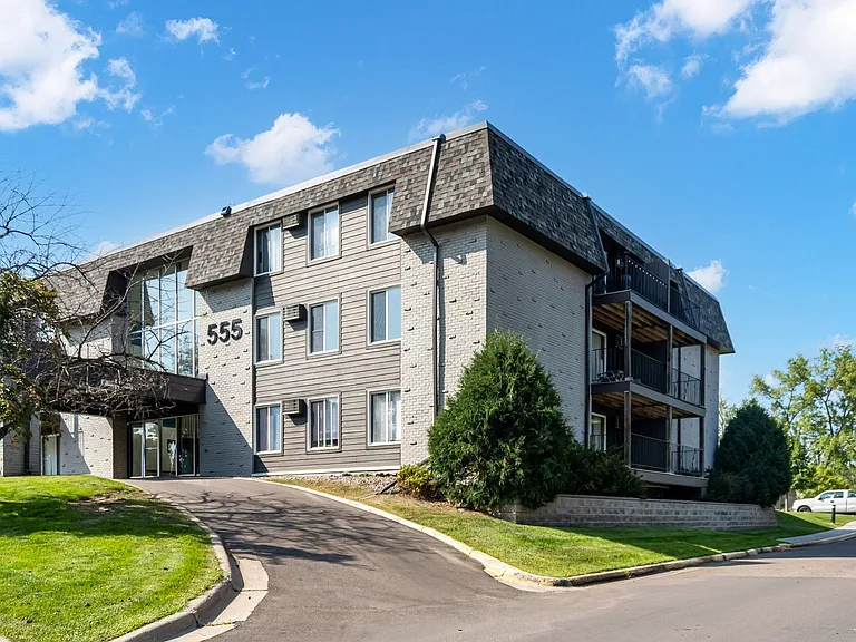 Shoreview Grand — Photo 28