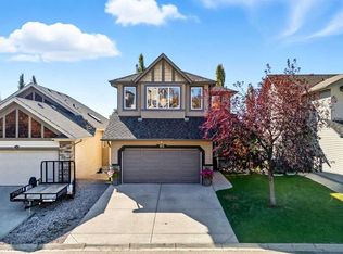 155 N Sunset Close, Cochrane, AB T4C0B2