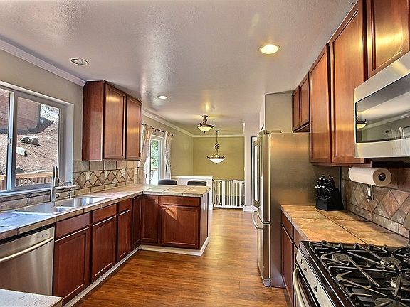 4th image of 108 67th Avenue Ct E