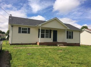 1825 Harbor Dr, Oak Grove, KY 42262