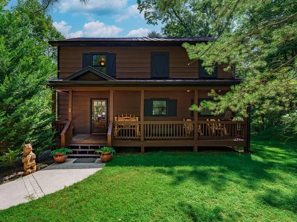 120 Walnut Mountain Ct, Ellijay, GA 30536