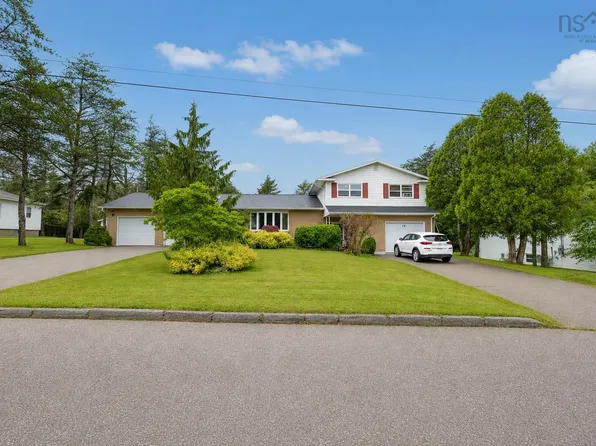 34 Macdougall Hts, Sydney River, NS B1S 3A7