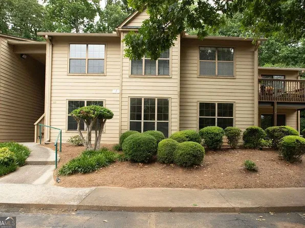 2235 Old Hamilton Pl, Gainesville, GA 30507