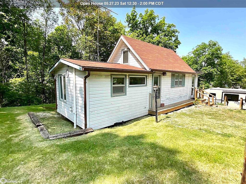 1164-1165 Grant Ave, Brooklyn, IA 52211 | Zillow