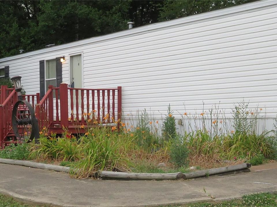 1st image of 217 N Bend Dr