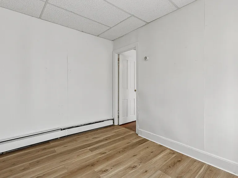 113 King St #2 — Photo 3