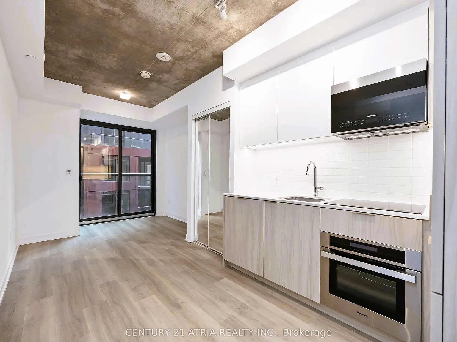 Studio, $1,700 — Photo 4