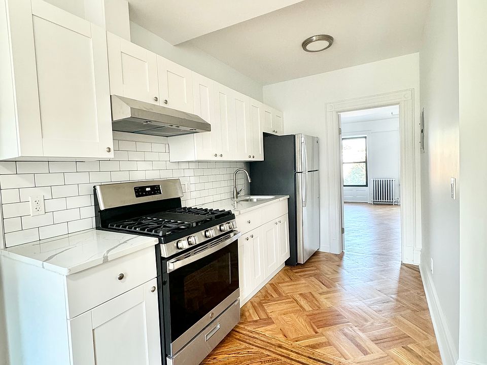 1st image of 212A Macon St #3
