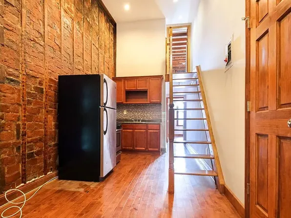 223 Knickerbocker Avenue image 1 of 16