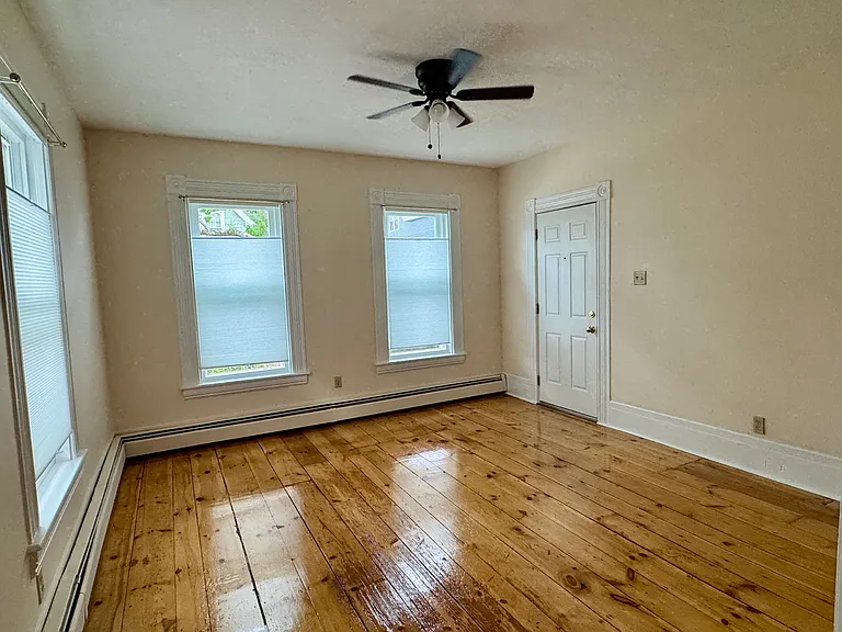 21 Liberty St #1 — Photo 8