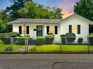 818 NE Parker St, Dothan, AL 36303