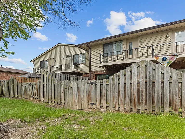 968 Greenwood Trl W — Photo 24